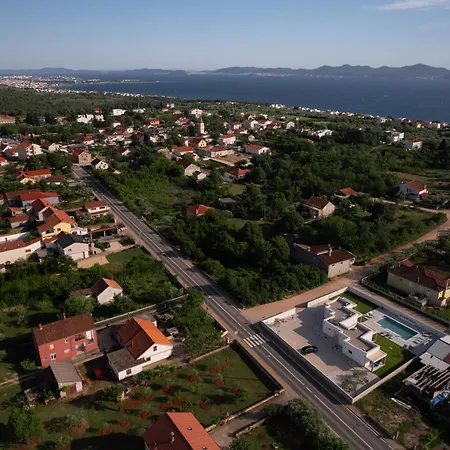 Venti With Swimming Pool And Private Parking Kožino